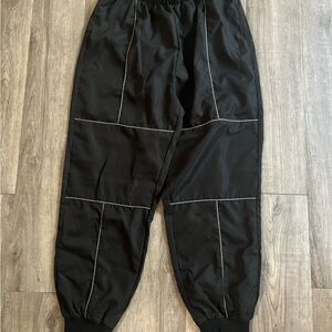 NEW Women’s Medium Reflective Joggers